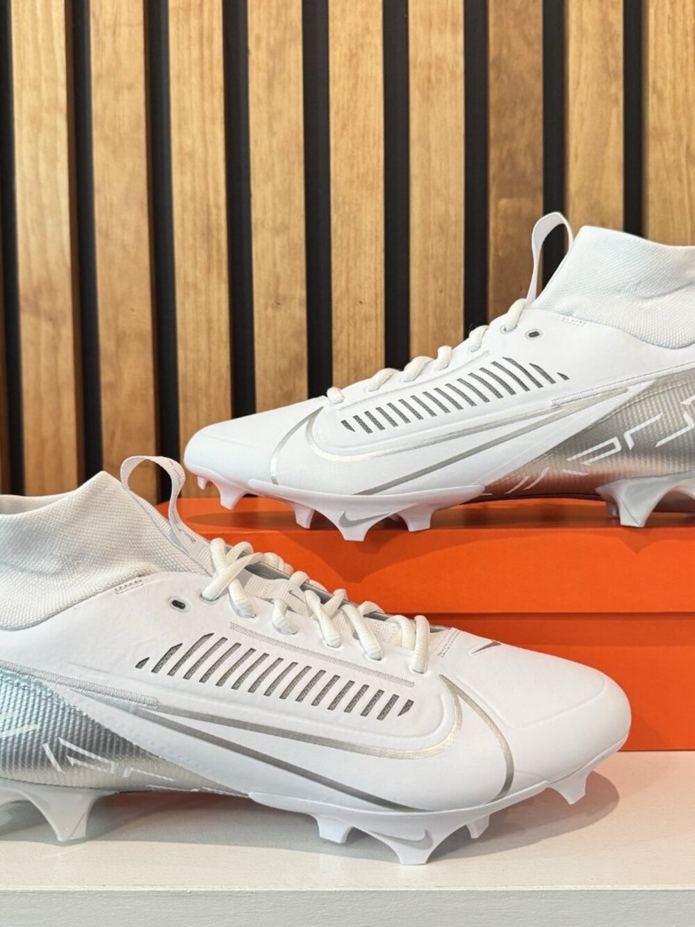 SIZE 12.5 - Nike Vapor Edge Pro 360 2 Football Cleats DA5456-102 White Platinum